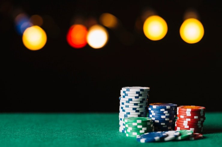 Roulette wheel spinning in mponusa rtp Live Casino studio